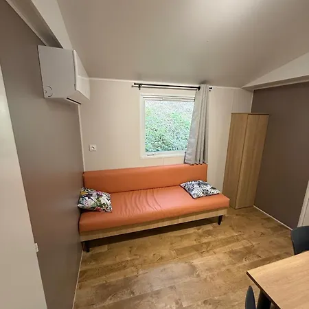 Kemp Le Moulin De David -gaugeac Monpazier 24540 - -mobil-home 3 Et 2