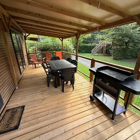 Kemp Le Moulin De David -gaugeac Monpazier 24540 - -mobil-home 3 Et 2