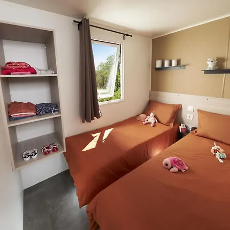 Le Moulin De David -gaugeac Monpazier 24540 - -mobil-home 3 Et 2 Kemp *